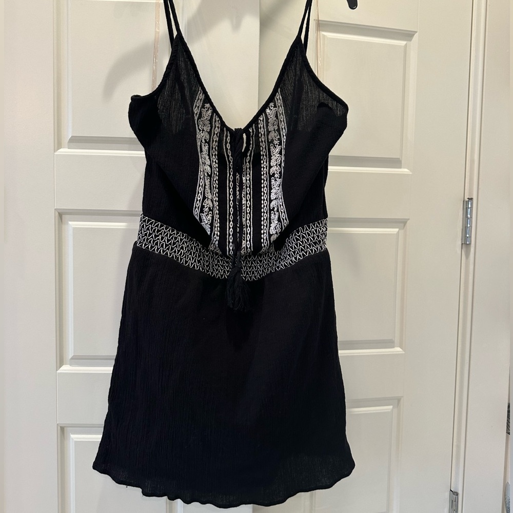 VENUS Black and White Embroidered dress
